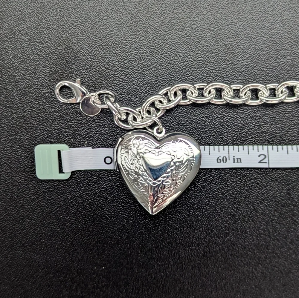 Elegant Silver Heart Charm Bracelet